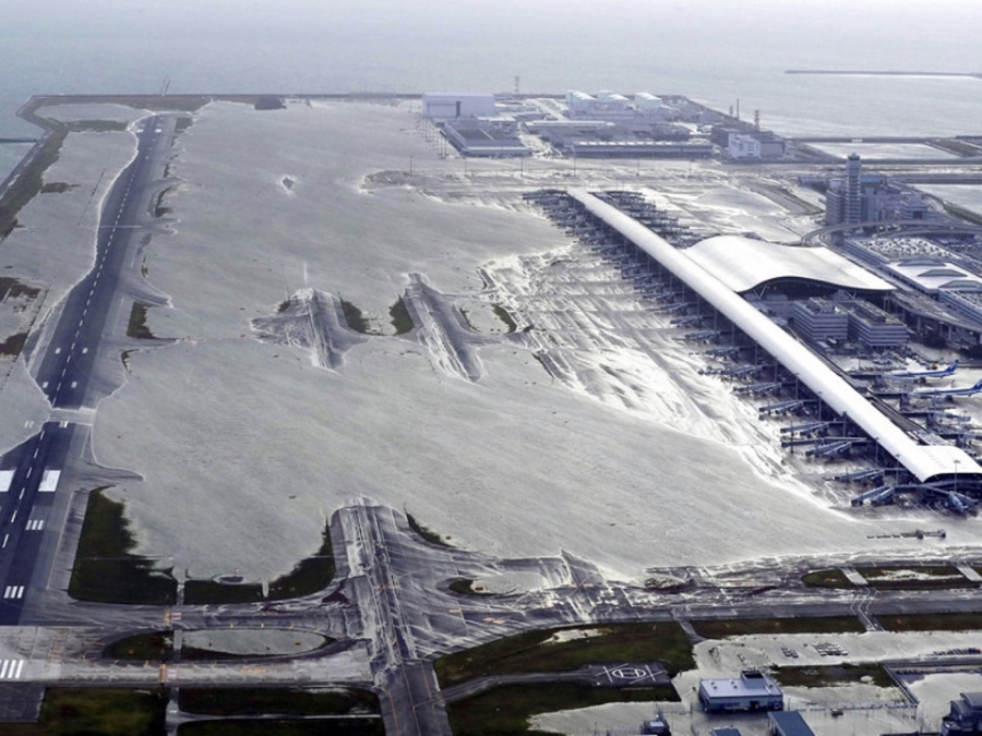  Sân bay quốc tế Kansai ngập nặng
