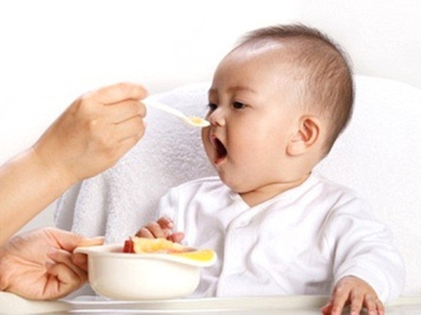 Cho trẻ ăn nhiều muối có nguy cơ làm trẻ suy thận dẫn tới tử vong