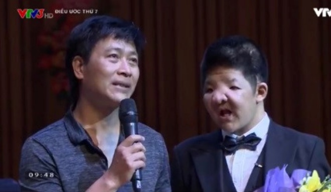 nghe si quoc tuan va bom