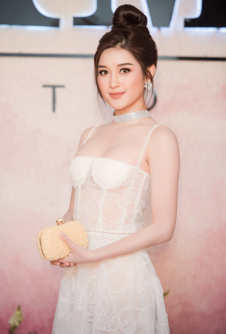 huyen my huyen my