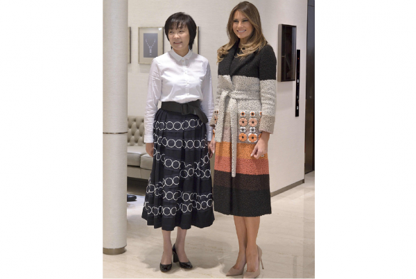 thoi trang Melania Trump 