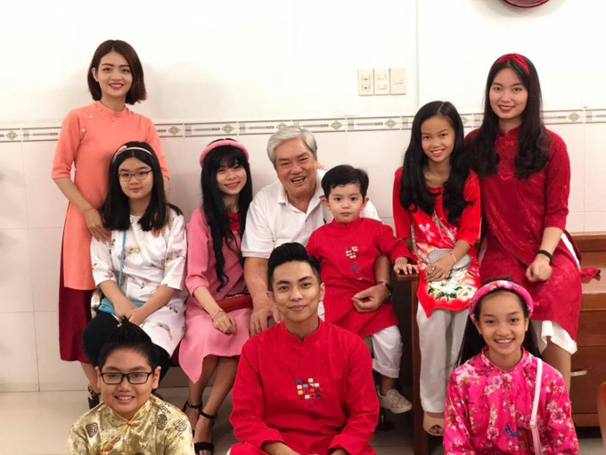 Gia đình họ hàng Khánh Thi và Phan Hiển