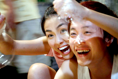 Tăng Thanh Hà và Lương Mạnh Hải từng đóng chung phim Bỗng Dưng muốn khóc, Đẹp từng centimet.