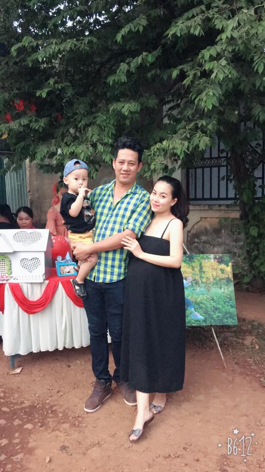 Gia đình nhỏ của diễn viên hài Lê Nam. Vợ anh vừa sinh bé thứ 2.