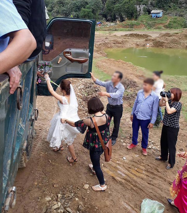 man-ruoc-dau-co-mot-khong-hai-tai-hoa-binh-khien-cu-dan-mang-thi-nhau-chia-se-21764789_883459995137076_5620128928168895876_n-1506301986-width600height683