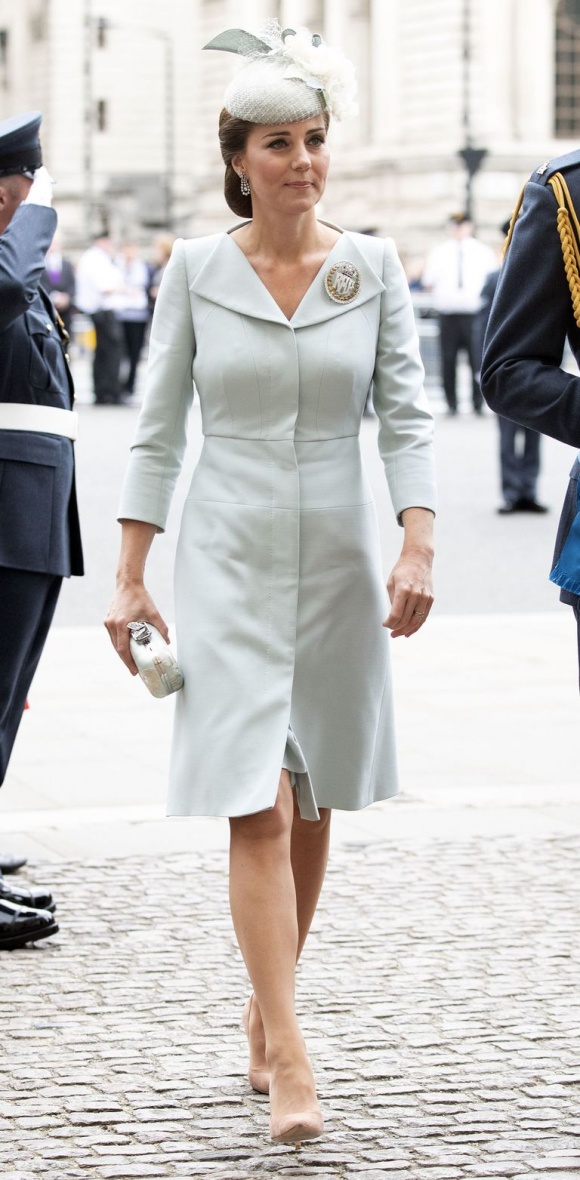Tiền trang phục cả năm 2017 của Công nương Kate Middleton chỉ có 119.000 bảng Anh.    