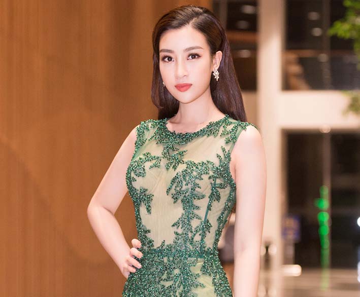 Gần đây, Hoa hậu Đỗ Mỹ Linh lấn sân sang lĩnh vực ca hát, đêm gala 30 năm Hoa hậu Việt Nam được tổ chức tại Tuần Châu (Quảng Ninh), Đỗ Mỹ Linh cũng đã biểu diễn mở màn cho chương trình