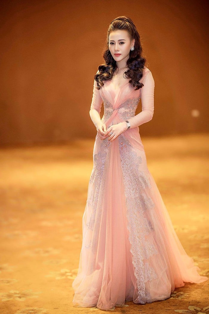 Đầm Xòe Dự Tiệc Cổ Vuông Basic, Váy Đi Sự Kiện Đi Prom Tay Ngắn Tiểu Thư  Nhẹ Nhàng Màu Trắng [Ảnh Thật Cuối] | Lazada.vn