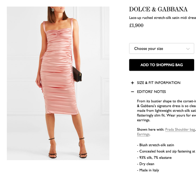 Là một hot mom thời thượng sang chảnh nhất Vbiz nên đương nhiên thiết kế mà cô chọn sẽ không hề tầm thường. Thiết kế của Dolce&Gabbana có giá 1,900£ - khoảng 60 triệu đồng.    