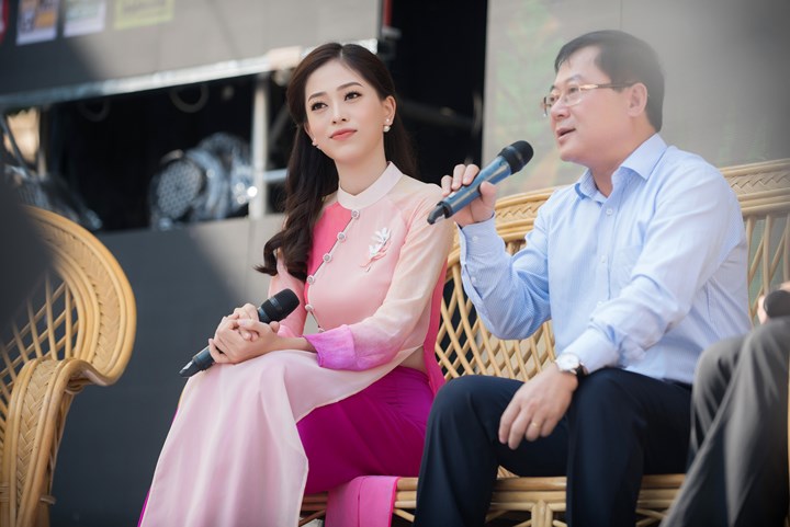 Xuất hiện trong buổi giao lưu còn có ông Lê Xuân Sơn – Trưởng BTC HHVN 2018.  