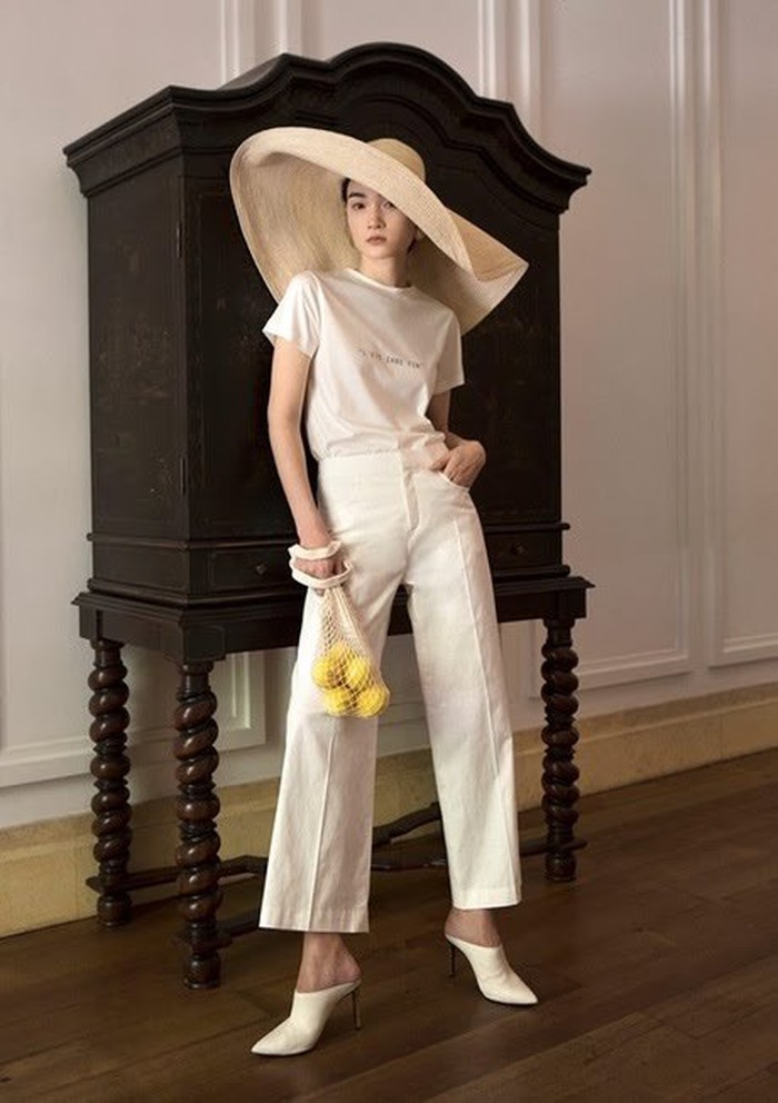 Người mẫu Thùy Trang cũng từng đội chiếc nón này trong một shoot ảnh thời trang.    