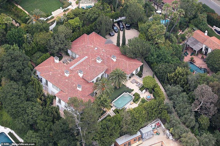 Toàn cảnh căn biệt thự của vợ chồng David Beckham nhìn từ trên cao.    