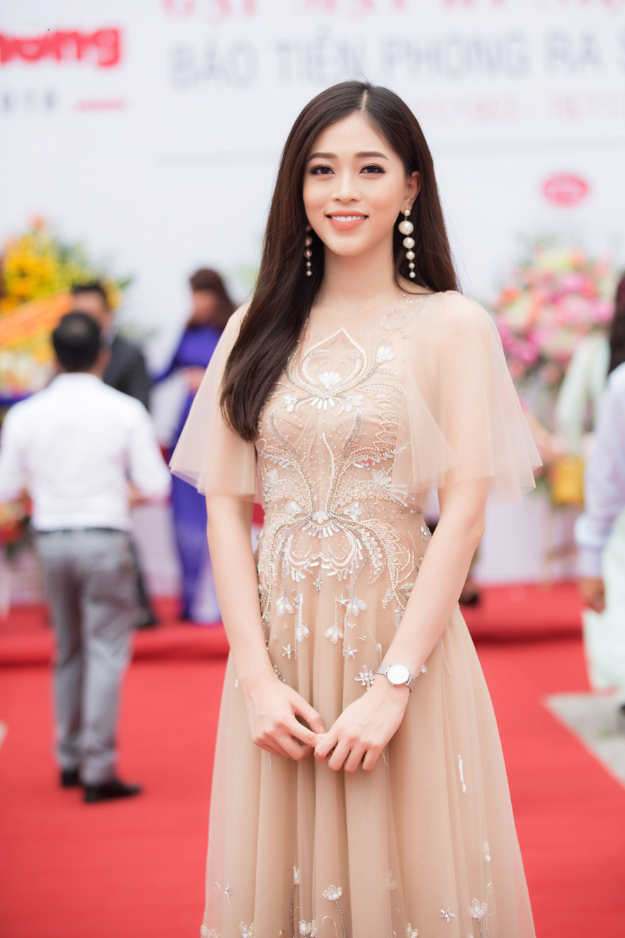 Nhan sắc xinh đẹp, rạng ngời của Á hậu 1 Hoa hậu Việt Nam 2018. 