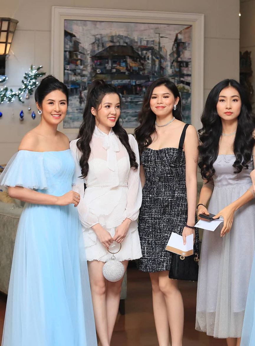 Các người đẹp của cuộc thi Hoa hậu Việt Nam 2016 cũng hội ngộ trong đám cưới của Á hậu Thanh Tú.  
