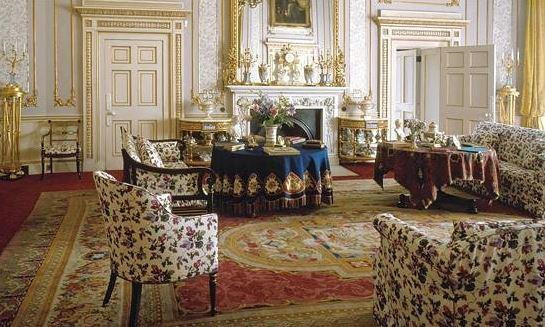 Trước khi trở thành nơi ở mới của vợ chồng Hoàng tử Harry, dinh thự này từng là nơi sinh sống của Abdul Karim - chàng hầu cận người Ấn Độ được Nữ hoàng Victoria II đối xử ưu ái.