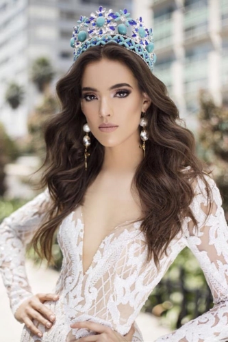 Với câu trả lời thông minh và đầy thuyết phục, người đẹp Mexico xứng đáng đăng quang ngôi vị Hoa hậu Thế giới 2018.  
