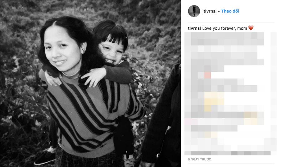  Hoàng Touliver chia sẻ ảnh chụp cùng mẹ ngày còn nhỏ.    