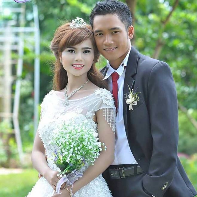 Không giống người chị nổi tiếng, năm 2015, H'Min Niê kết hôn tận hưởng cuộc sống gia đình yên bình tại thôn Sút Đ'Mưng, xã Cư Suê, huyện Cư M'gar, Đắk Lắk. 