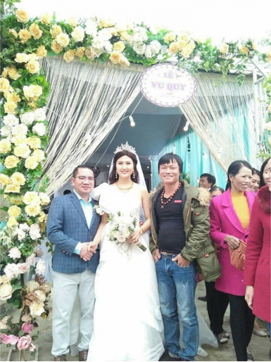 Sau khi tổ chức đám cưới, Nguyễn Thị Hà bị tố giật chồng. Tuy nhiên, người đẹp đã lên tiếng phủ nhận.    