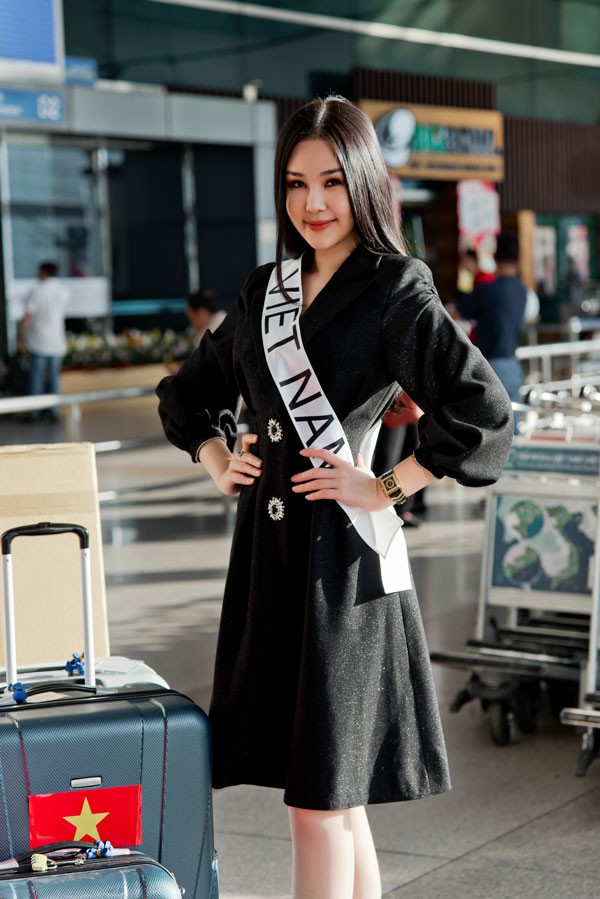 Sáng 9/1, Ngân Anh đã lên đường sang Philippines dự thi Hoa hậu Liên lục địa.    