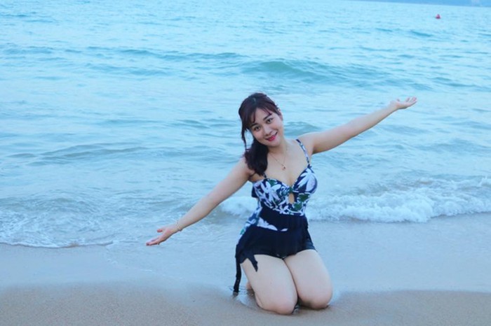 Hình ảnh hiếm hoi Minh Nguyệt diện bikini trong một lần đi du lịch cùng gia đình được cô đăng tải và nhận được vô số lời khen của người hâm mộ.    