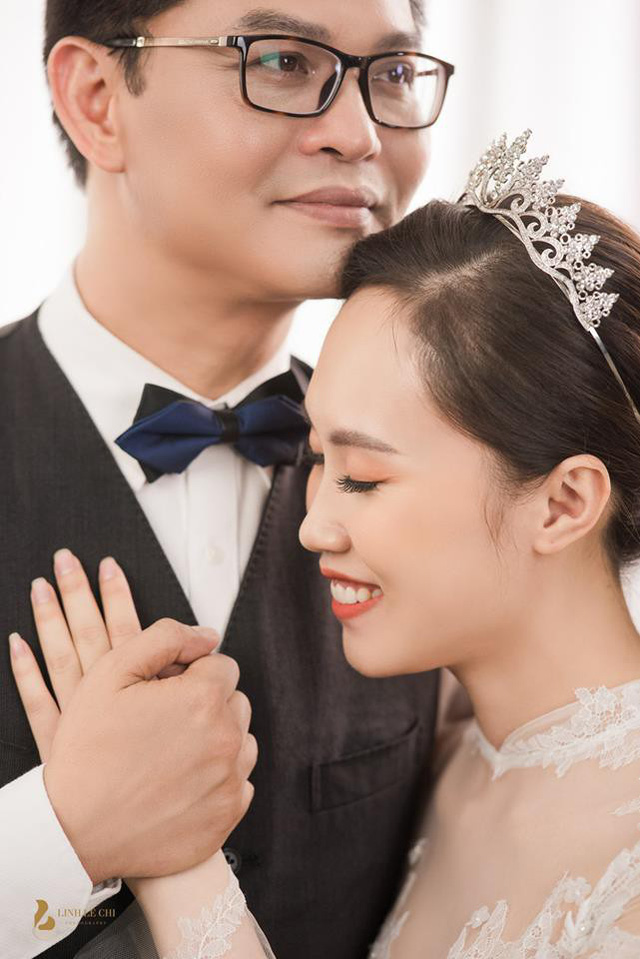 Đám cưới của cặp đôi dự định tổ chức tại 3 địa điểm: Sơn La (quê cô dâu), Thái Bình (quê chú rể) và Hà Nội (nơi hai người sinh sống).    