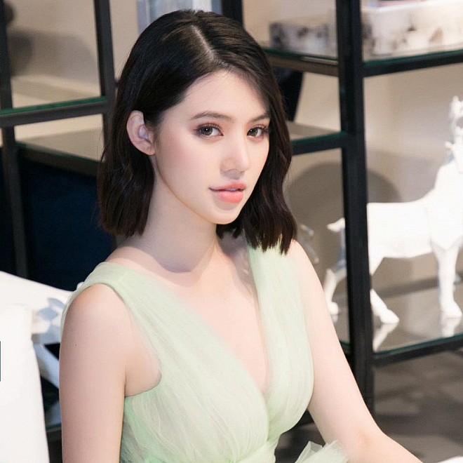 Jolie Nguyễn bất ngờ tố bạn thân là Hoa hậu cố ý tiếp cận giật người yêu?    