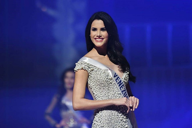 Mariem Velazco (Venezuela) là Hoa hậu Quốc tế 2018. Cô chiến thắng hoàn toàn thuyết phục vì nổi trội trước các đối thủ.    