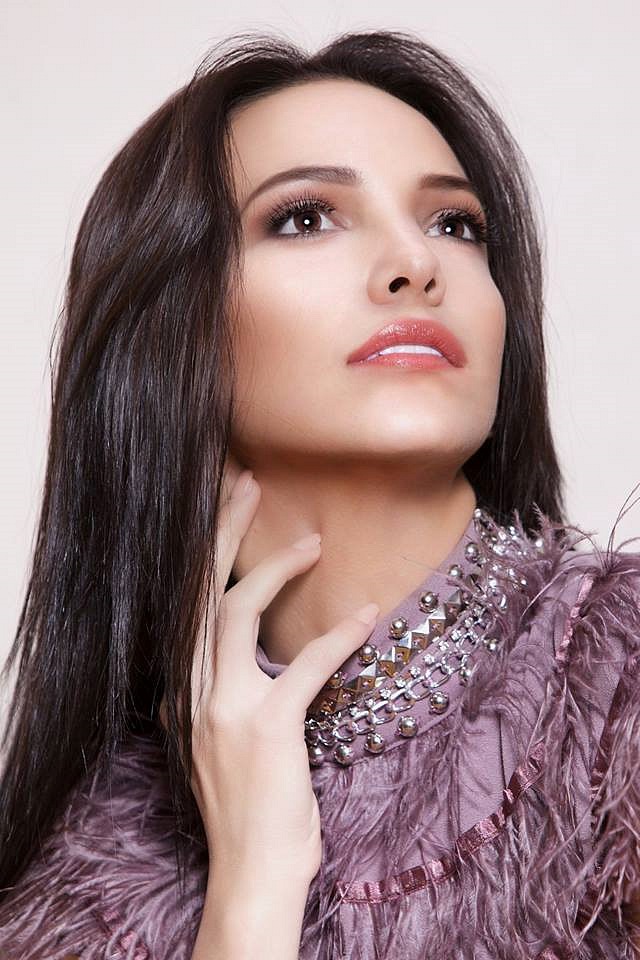 Valeria Vázquez Latorre (Puerto Rico) là Hoa hậu Siêu quốc gia 2018. Như vậy, cả 5 hoa hậu của nhóm Big 5 đều góp mặt trong danh sách.    