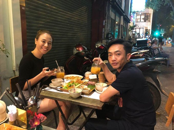Valentine 2018, Cường Đô la đăng ảnh đi ăn cùng Đàm Thu Trang ở một quán lề đường đồng thời sử dụng cụm từ 