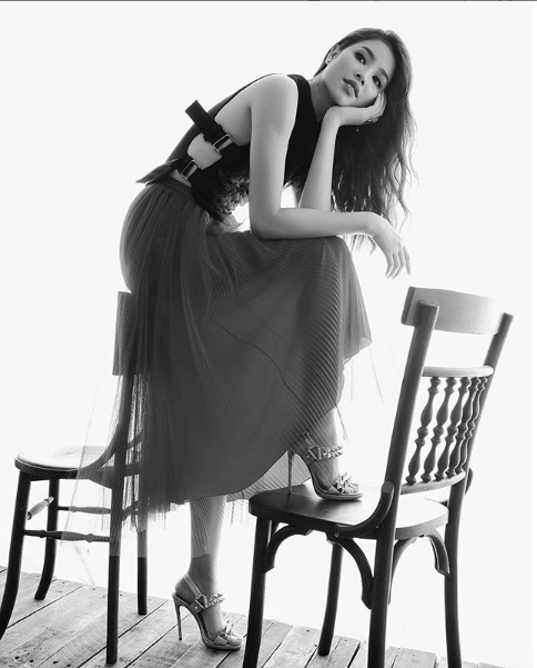 Hình ảnh xinh đẹp mới nhất được Phạm Hương đăng tải.    