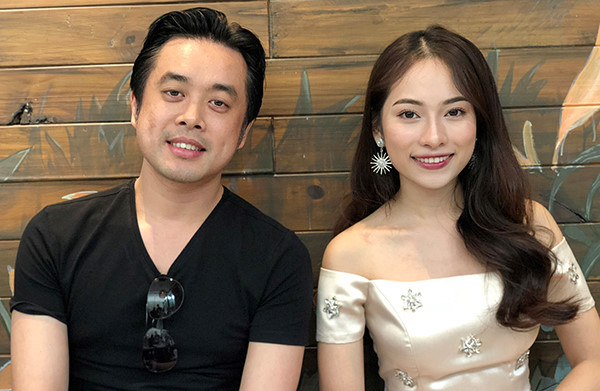 Dương Khắc Linh công khai hẹn hò nữ ca sĩ trẻ Sara Lưu.