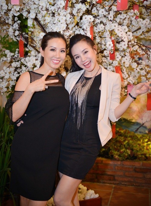 Hoa hậu Thu Hoài và Vy Oanh từng có thời gian rất thân thiết.    