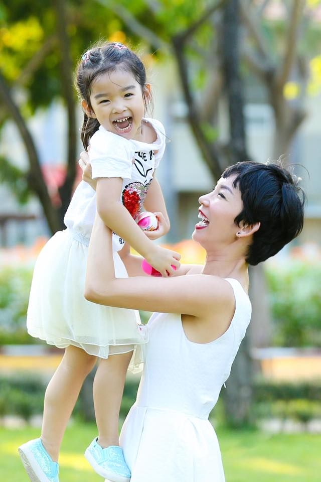 Xuân Lan là bà mẹ đơn thân nổi tiếng của showbiz Việt.