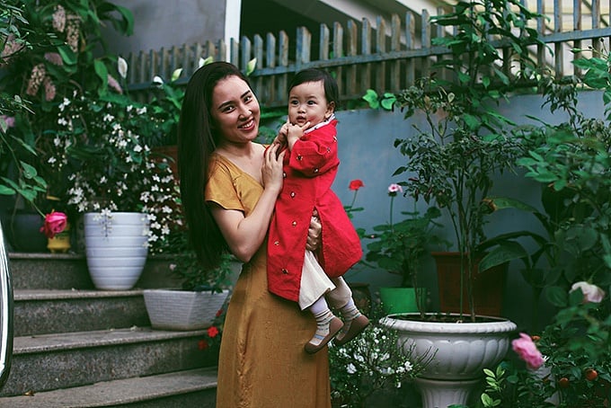 Bảo Trâm và con gái đầu lòng – bé Kem dịp Tết Nguyên đán vừa qua.