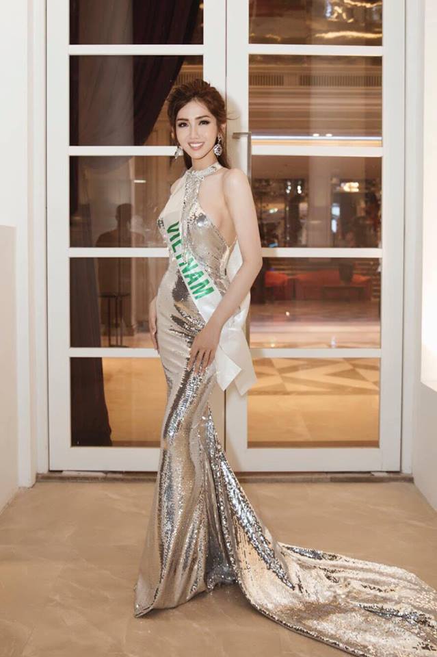 Chiếc đầm dạ hội sequin ôm dáng giúp Nhật Hà tỏa sáng và ghi điểm tại cuộc thi Hoa hậu chuyển giới quốc tế 2019.    