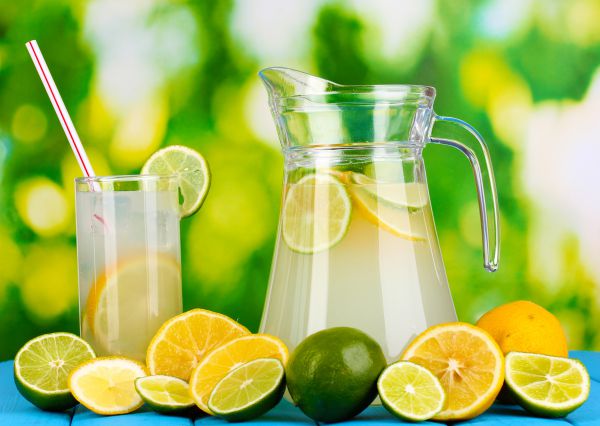Orange-and-Lemon-Juices
