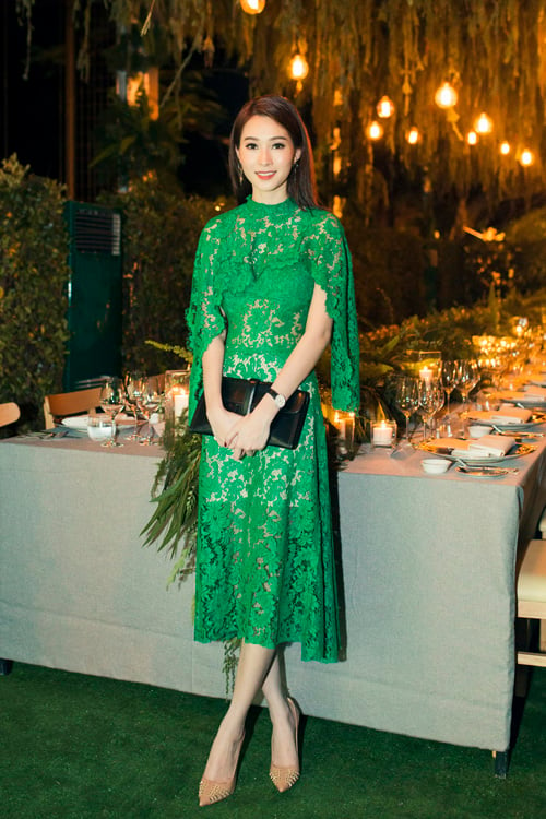 Trang phục màu xanh lá cây nhiệt đới đang thống trị mọi ngõ ngách thời trang