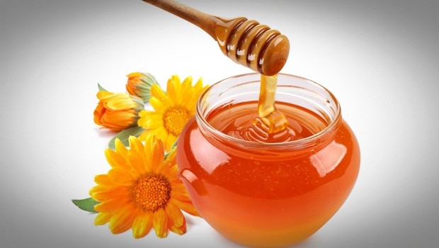 honey-cleansing-face-mask