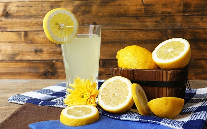 lemon-juice-hair-therapy