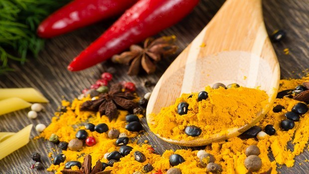 weird-ways-to-lose-weight-cook-with-turmeric