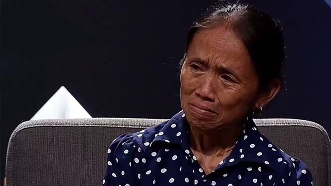 Sau khi bị chỉ trích gian dối, bà Tân Vlog bất ngờ tuyên bố dừng làm clip 'siêu to khổng lồ'