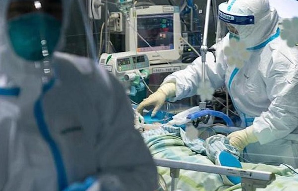 Tin mới nhất về phi công người Anh nhiễm Covid-19: Suy hô hấp nặng, phải can thiệp ECMO