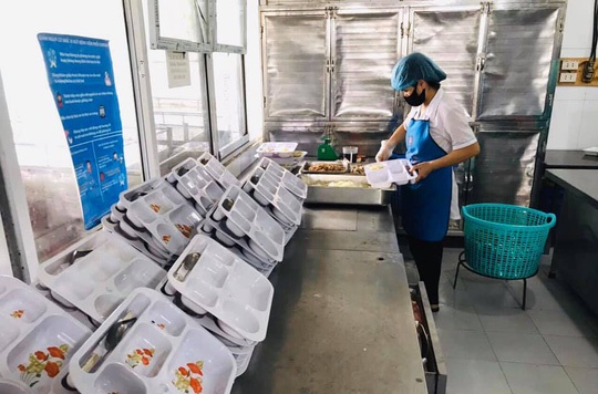 Hết thời gian cách ly, Bệnh viện Bạch Mai cắt hợp đồng với công ty Trường Sinh