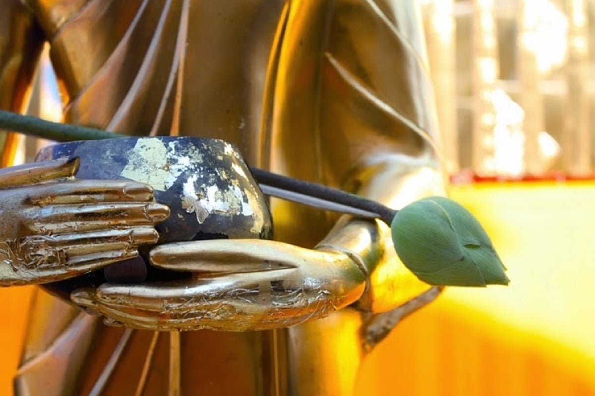 Càng tính toán, chi li, tiền bạc càng tránh xa bạn: Hãy làm tốt 3 điều này để tài lộc bội thu