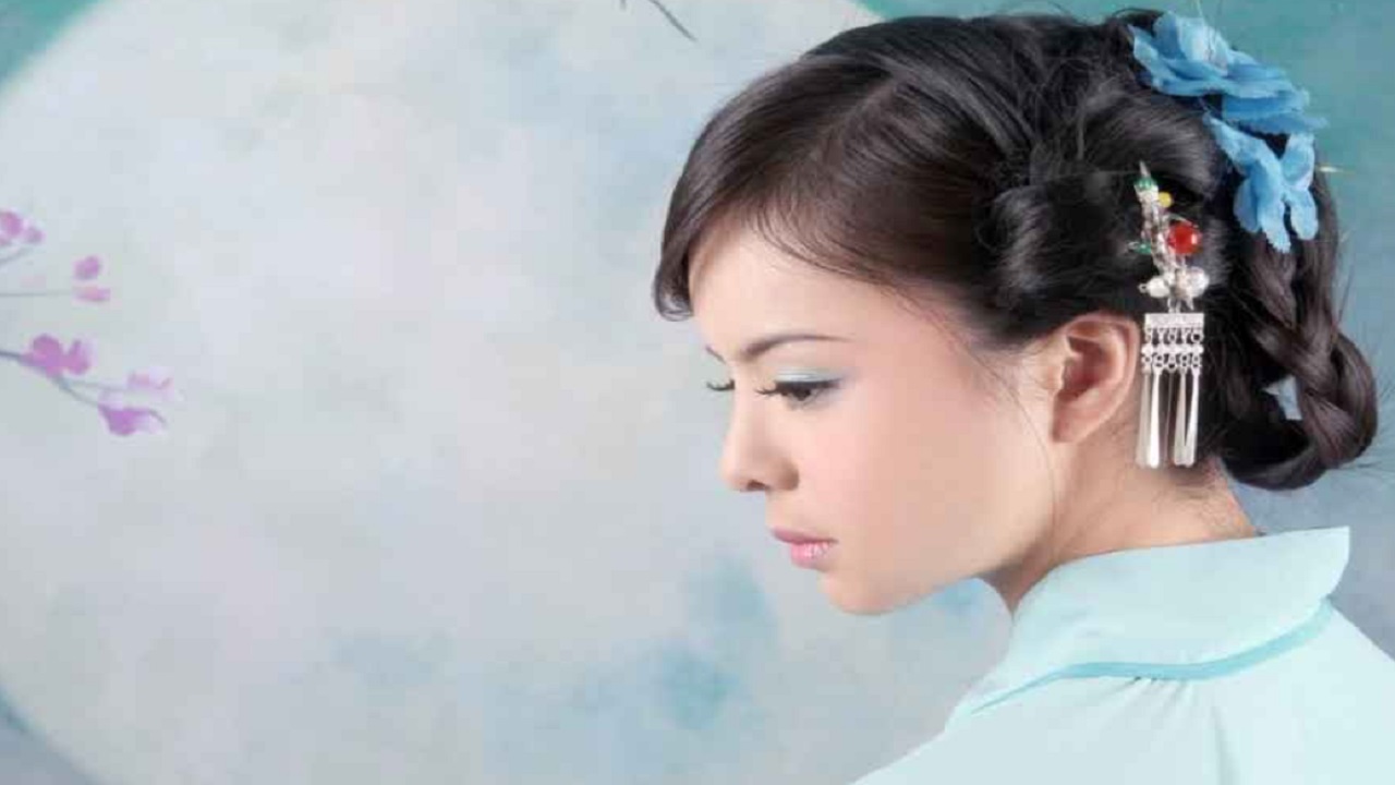 Đàn bà ''số nghèo'' luôn nói 3 câu này, bao nhiêu phú quý cũng đội nón đi hết
