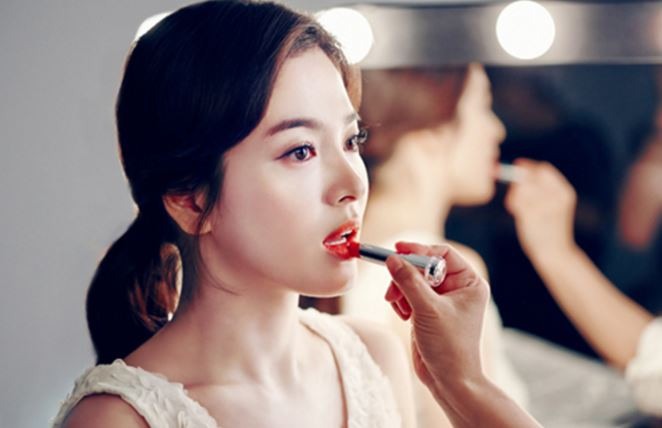 Phụ nữ trên 40 tuổi vẫn khiến người khác giới mê mệt chủ yếu vì 3 lý do sau!