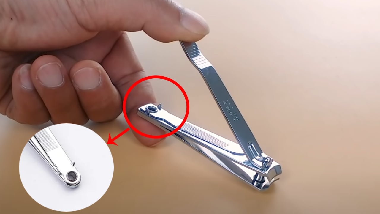 Lỗ tròn nhỏ ở cuối bấm móng tay có công dụng đặc biệt, dùng bao năm nhưng nhiều người chưa biết