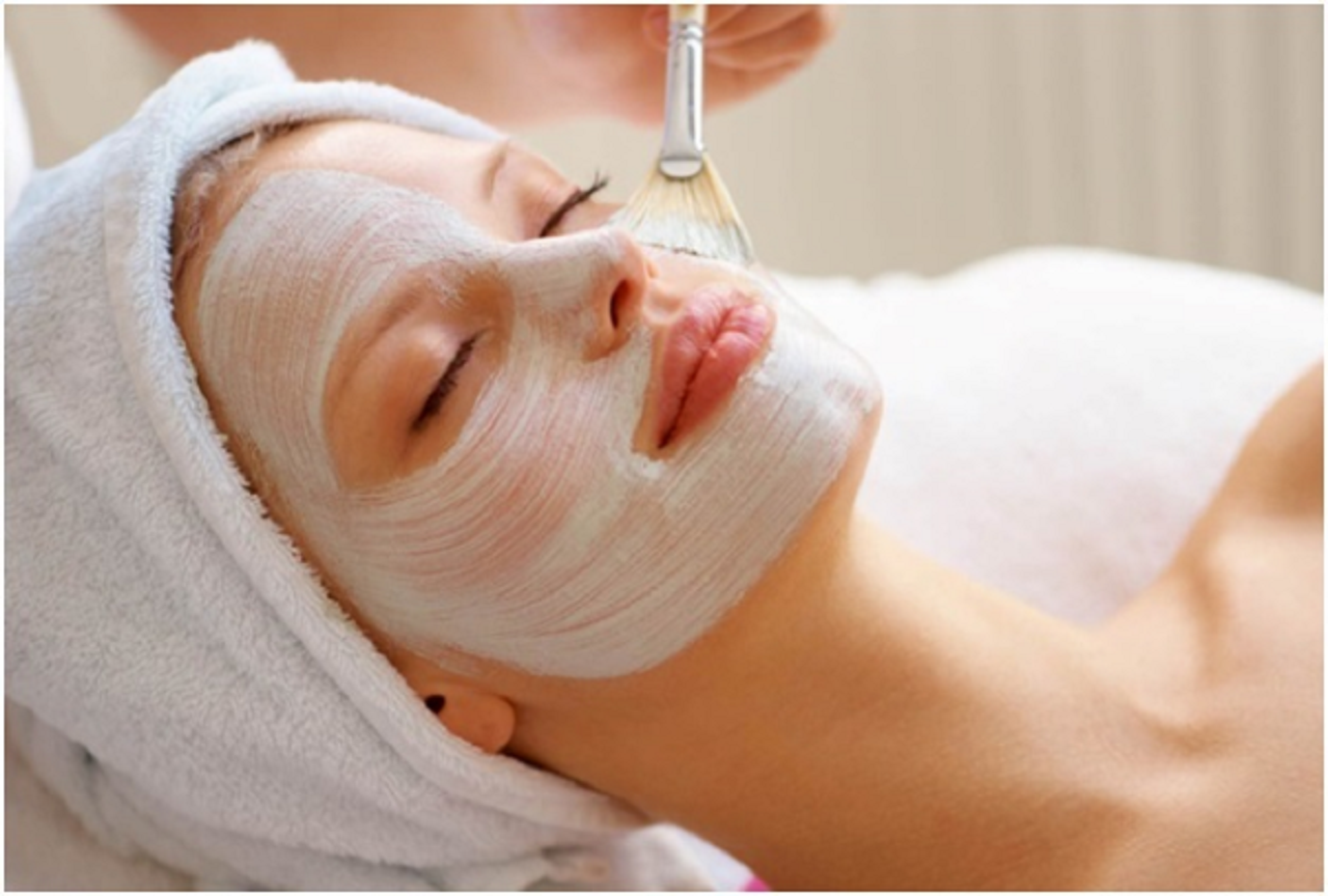 4 tips dùng sữa chua để đánh bay nốt mụn đáng ghét, giúp da sáng bật tông chỉ sau thời gian ngắn