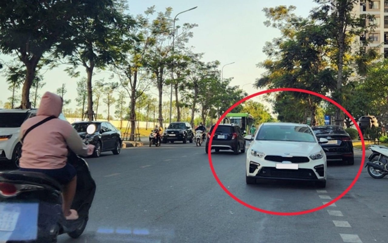 Người điều khiển xe ô tô đi ngược chiều có thể bị phạt tới 40 triệu đồng
